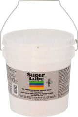 Synco Chemical - 5 Lb Pail Synthetic Extreme Pressure Grease - Translucent White, Extreme Pressure, Food Grade & High Temperature, 475°F Max Temp, NLGIG 2, - Strong Tooling