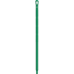 Remco - Broom/Squeegee Poles & Handles Connection Type: European Threaded Handle Material: Polypropylene - Strong Tooling