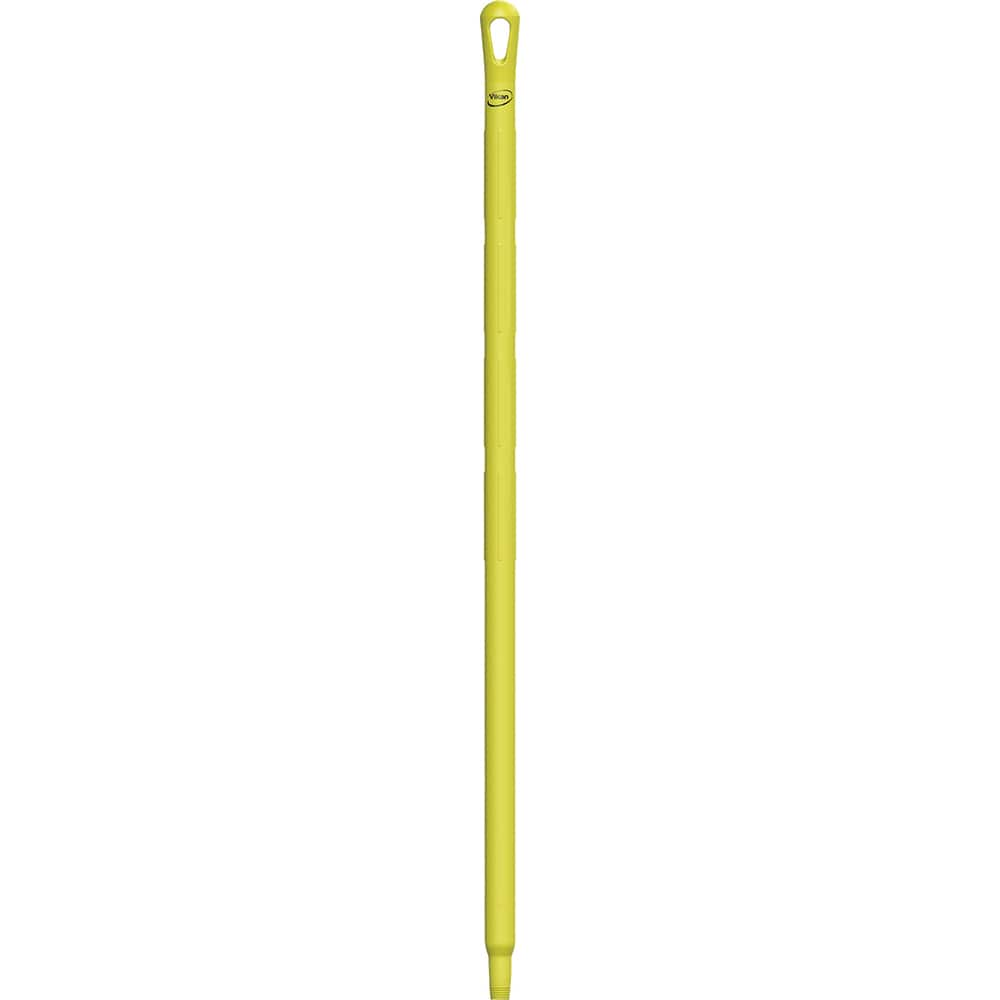 Remco - Broom/Squeegee Poles & Handles Connection Type: European Threaded Handle Material: Polypropylene - Strong Tooling