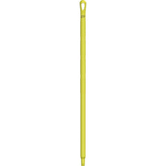 Remco - Broom/Squeegee Poles & Handles Connection Type: European Threaded Handle Material: Polypropylene - Strong Tooling