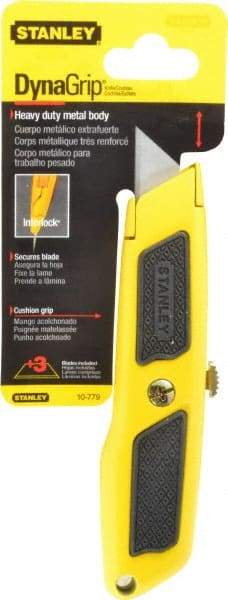 Stanley - Retractable Utility Knife - Plastic with Rubber Grip Handle, 3 Blades Included - Strong Tooling