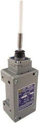 Square D - DPDT, 2NC/2NO, 600 Volt Screw Terminal, Cat Whisker Actuator, General Purpose Limit Switch - 1, 2, 4, 6, 12, 13, 6P NEMA Rating, IP67 IPR Rating - Strong Tooling