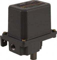 Square D - 7 and 9 NEMA Rated, SPDT, 90 to 2,900 psi, Electromechanical Pressure and Level Switch - Adjustable Pressure, 120 VAC at 6 Amp, 125 VDC at 0.22 Amp, 240 VAC at 3 Amp, 250 VDC at 0.27 Amp, 1/4 Inch Connector, Screw Terminal, For Use with 9012G - Strong Tooling