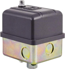 Square D - 1, 7, 9 and 3R NEMA Rated, 30 to 50 psi, Electromechanical Pressure and Level Switch - Adjustable Pressure, 575 VAC, L1-T1, L2-T2 Terminal, For Use with Square D Pumptrol - Strong Tooling