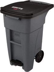 Rubbermaid - 32 Gal Gray Rectangle Trash Can - Plastic, None Graphic, 37.16" High x 20.62" Wide, Lid Included - Strong Tooling