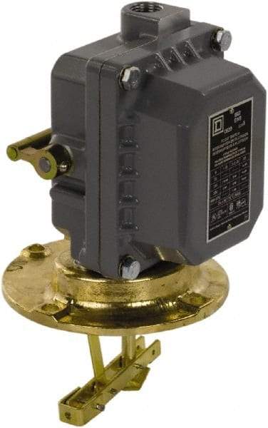 Square D - 4 NEMA Rated, DPST, Float Switch Pressure and Level Switch - 575 VAC, Line-Load-Load-Line Terminal - Strong Tooling