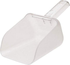 Rubbermaid - 32 oz Clear Polycarbonate Flat Bottom Scoop - 4.8" Wide x 4.7" Deep Bowl, 10.8" OAL - Strong Tooling