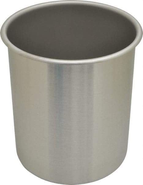 VOLLRATH - Round, Chrome Stainless Steel Food Storage Container - 8.6" High x 7.3" Wide - Strong Tooling