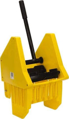 PRO-SOURCE - 32 Qt Plastic Wringer - 11-1/2" Long x 17" High x 12-1/2" Wide, Yellow, Steel Handle - Strong Tooling