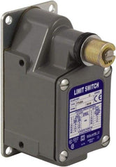 Square D - SPDT, NC/NO, 600 Volt, Screw Terminal, Rotary Head Actuator, General Purpose Limit Switch - 1, 2, 4, 12, 13 NEMA Rating, IP67 IPR Rating - Strong Tooling