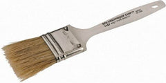 Wooster Brush - 1-1/2" Flat Hog Chip Brush - 1-11/16" Bristle Length, 4-5/8" Plastic Beavertail Handle - Strong Tooling