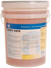 Master Fluid Solutions - Trim E850, 5 Gal Pail Cutting & Grinding Fluid - Water Soluble, For Cutting, Grinding - Strong Tooling