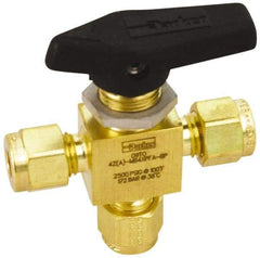 Parker - 3/8" Pipe, Brass, Three Way, Instrumentation Ball Valve - 3,000 psi WOG Rating, Wedge Handle, PFA Seat - Strong Tooling