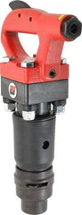 Universal Tool - 2,450 BPM, 1 Inch Long Stroke, Pneumatic Chipping Hammer - 24 CFM Air Consumption, 3/8 NPT Inlet - Strong Tooling