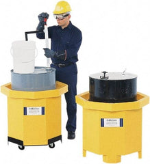 UltraTech - 66 Gal Sump, 800 Lb Capacity, 1 Drum, Polyethylene Spill Deck Pallet - 33" Long x 33" Wide x 29" High, Liftable Fork, 1 Tank Drum Configuration - Strong Tooling