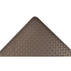 Anti-Fatigue Mat:  900.0000″ Length,  36.0000″ Wide,  1″ Thick,  Nitrile Rubber,  Beveled Edge,  Heavy Duty Diamond Plates,  Black,  Dry